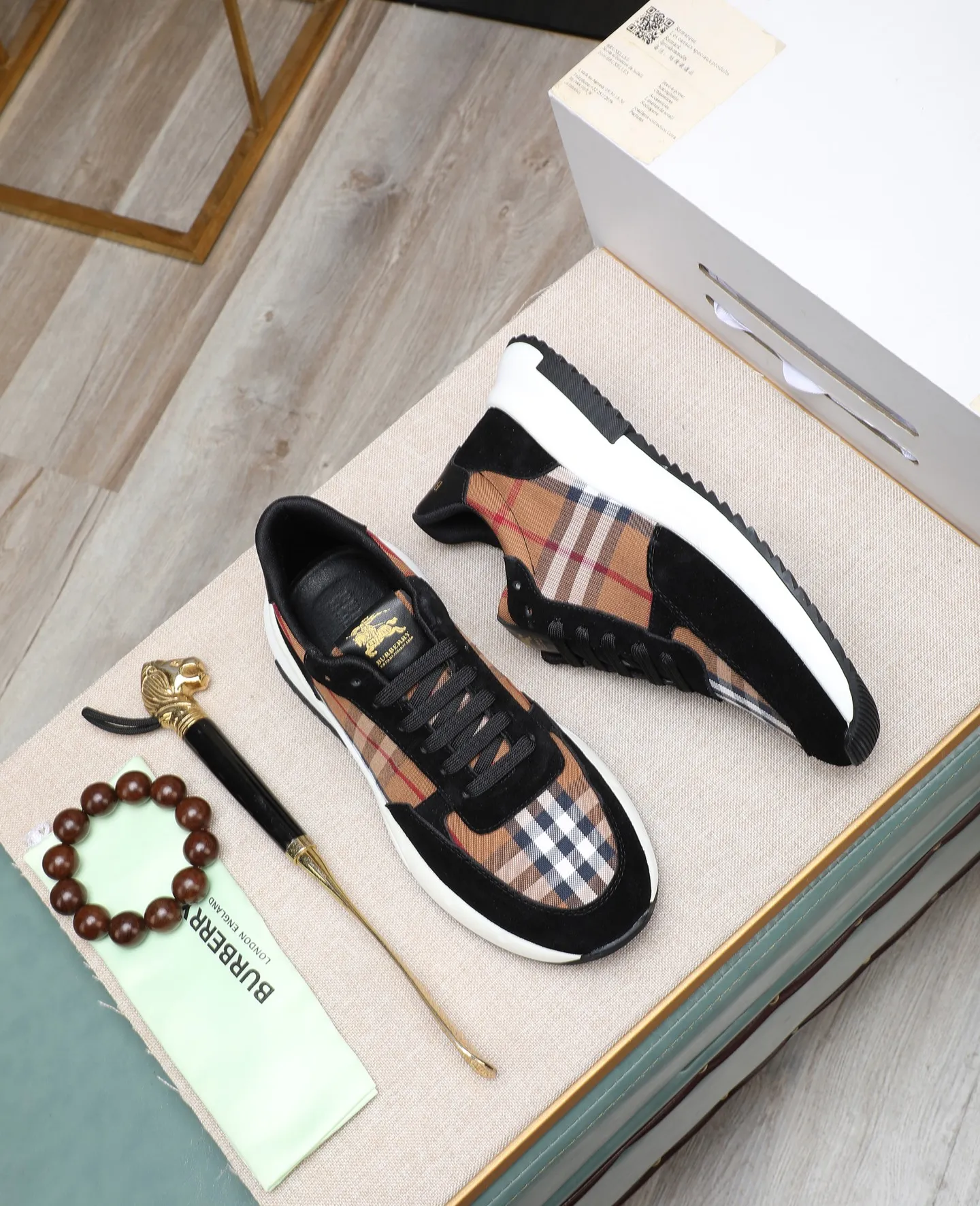 Men's shoes 💰460 ❤️❤️❤️[BURBERRY] Burberry purchasing agent 🔍Men's 🚹New model is synchronized with the official website, the upper is made of imported fabrics, and the lining is genuine leather. Completely 1⃣:1⃣ replica🇮🇹, non-slip and wear-resistant rubber outsole ⚠original factory goods, 🔍🔍high quality, please look at the details, welcome to compare⚠Size: 38-44